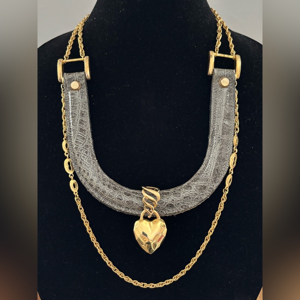 🦋2/25$ HM by MJ from craft grey crocodile-embossed leather gold tone necklace